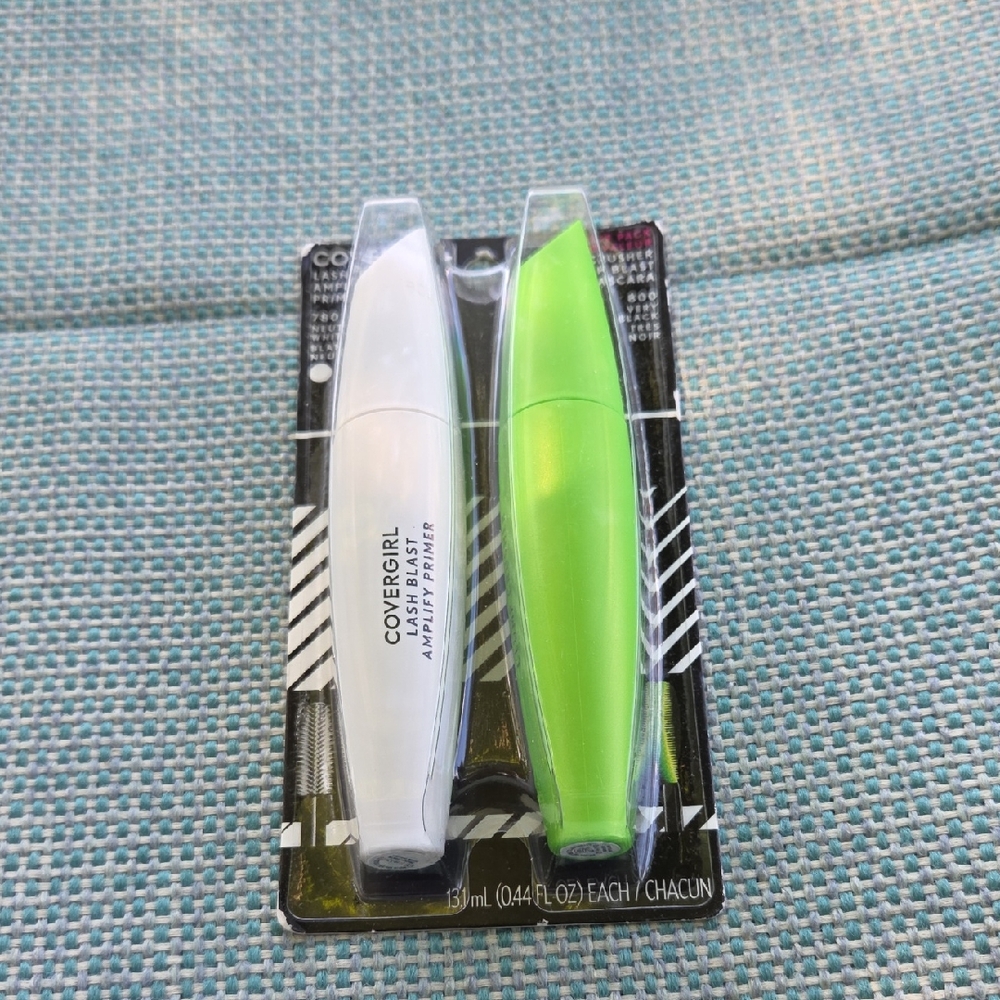 COVERGIRL Lash Blast White Primer and Green Mascara Duo